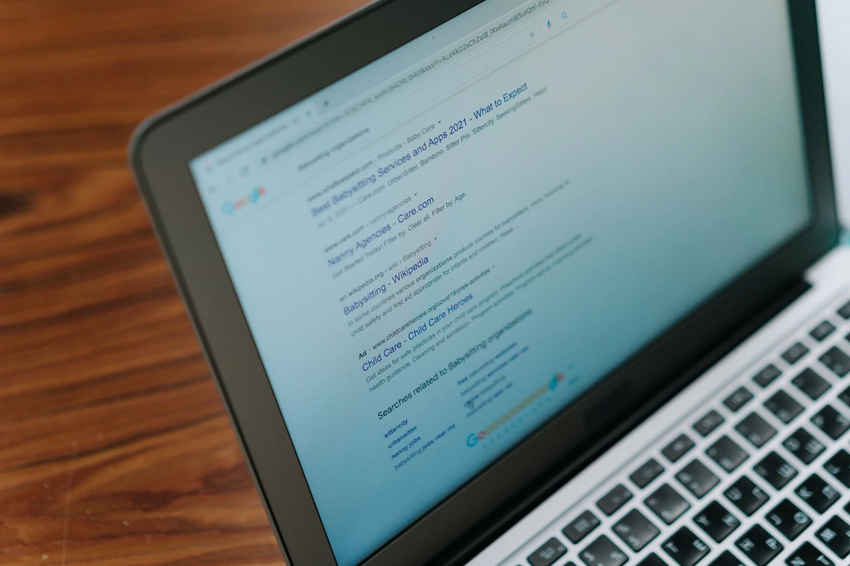 Landingpage-Optimierung für Google Ads — Conversion statt Ablenkung